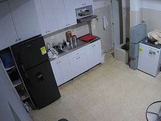 voyeurcam-jb-kitchen-1