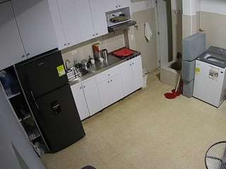 voyeurcam-jb-kitchen-1