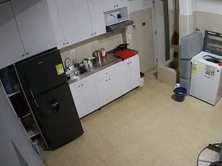 voyeurcam-jb-kitchen-1