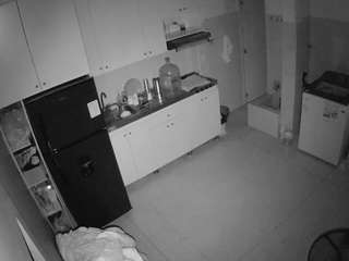 voyeurcam-jb-kitchen-1