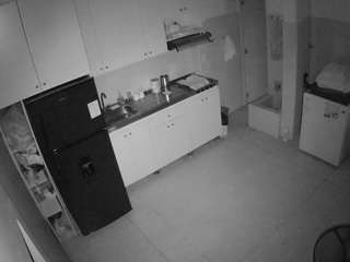 voyeurcam-jb-kitchen-1
