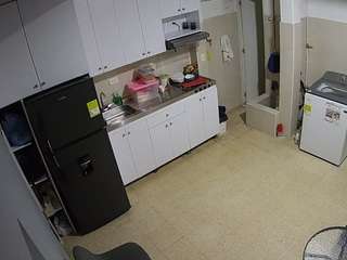 voyeurcam-jb-kitchen-1