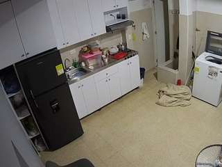 voyeurcam-jb-kitchen-1