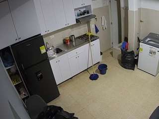 voyeurcam-jb-kitchen-1