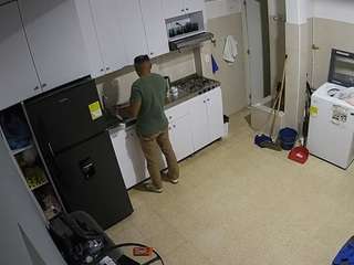 voyeurcam-jb-kitchen-1