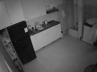 voyeurcam-jb-kitchen-1