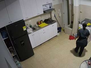 voyeurcam-jb-kitchen-1 webcam model