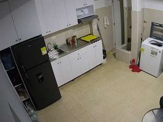 voyeurcam-jb-kitchen-1
