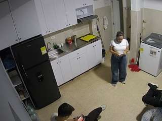 voyeurcam-jb-kitchen-1