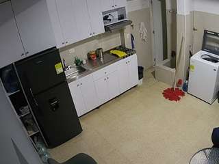 voyeurcam-jb-kitchen-1