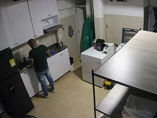 voyeurcam-jb-kitchen-1