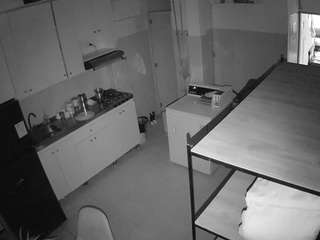 voyeurcam-jb-kitchen-1