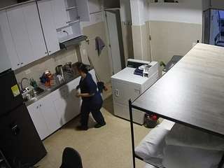 voyeurcam-jb-kitchen-1