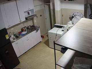 voyeurcam-jb-kitchen-1