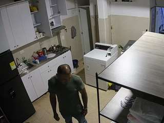 voyeurcam-jb-kitchen-1