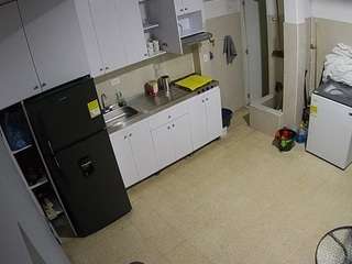 voyeurcam-jb-kitchen-1