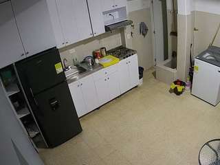 voyeurcam-jb-kitchen-1