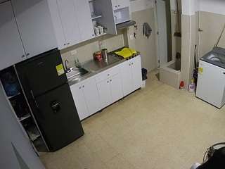 voyeurcam-jb-kitchen-1