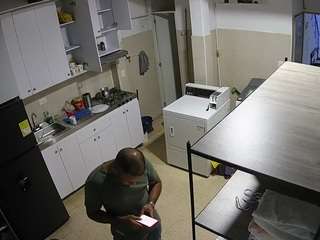 voyeurcam-jb-kitchen-1