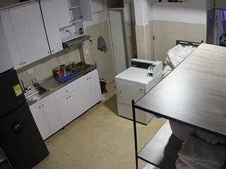 voyeurcam-jb-kitchen-1