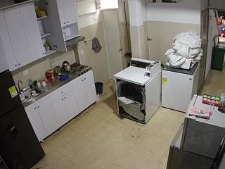 voyeurcam-jb-kitchen-1