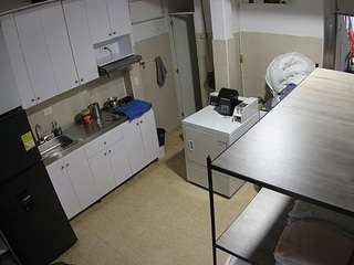 voyeurcam-jb-kitchen-1