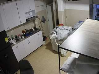 voyeurcam-jb-kitchen-1