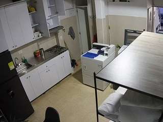 voyeurcam-jb-kitchen-1