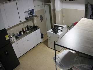 voyeurcam-jb-kitchen-1
