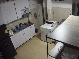 voyeurcam-jb-kitchen-1