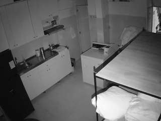voyeurcam-jb-kitchen-1