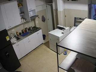 voyeurcam-jb-kitchen-1