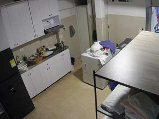 voyeurcam-jb-kitchen-1