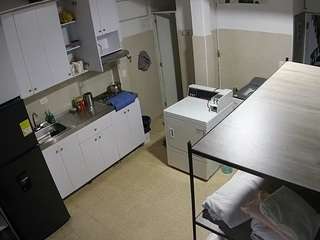 voyeurcam-jb-kitchen-1