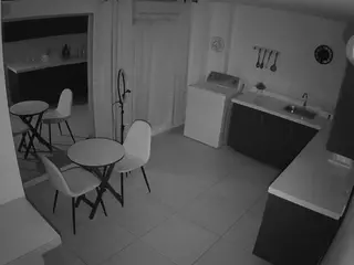 voyeurcam-jb-kitchen-1's Live Sex Cam Show