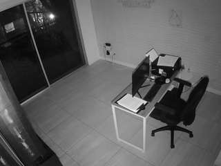 voyeurcam-jb-office-1 CamXperience