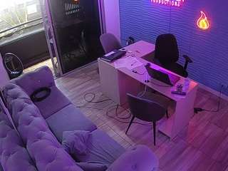 voyeurcam-jb-office-1