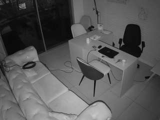 voyeurcam-jb-office-1