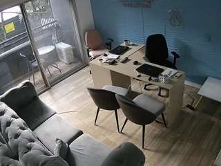 voyeurcam-jb-office-1