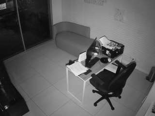 voyeurcam-jb-office-1
