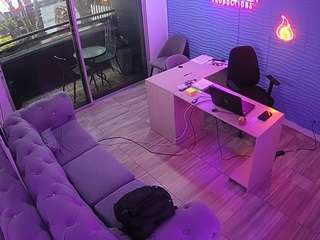 camsoda voyeurcam-jb-office-1