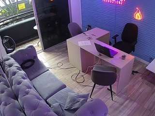 voyeurcam-jb-office-1 camsoda Curvyflawless 