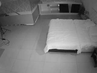 voyeurcam-jb-office-1