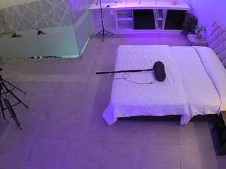 voyeurcam-jb-office-1