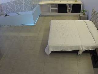 voyeurcam-jb-office-1