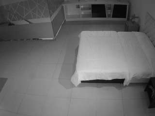 voyeurcam-jb-office-1
