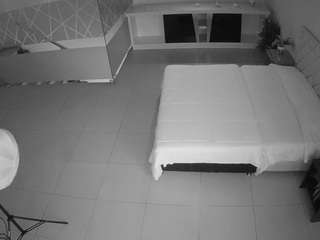 voyeurcam-jb-office-1