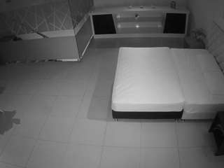 voyeurcam-jb-office-1