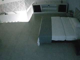 voyeurcam-jb-office-1