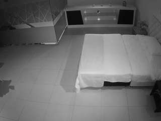 voyeurcam-jb-office-1